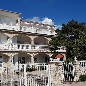 https://villa-katarina-novi-vinodolski.primorje-gorskikotar.com
